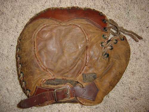 D&M Decker Patent Basemitt Back